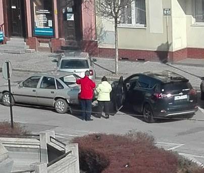 Stłuczka na rynku w mieście