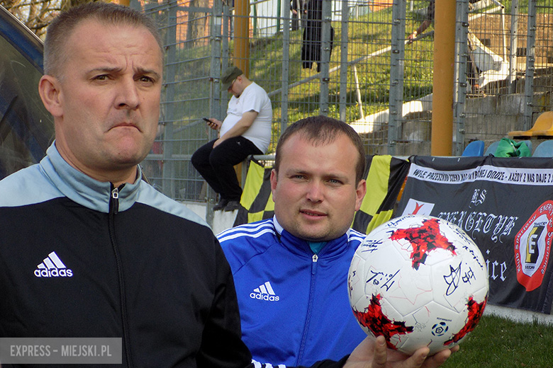 Licytowali by pomóc koledze