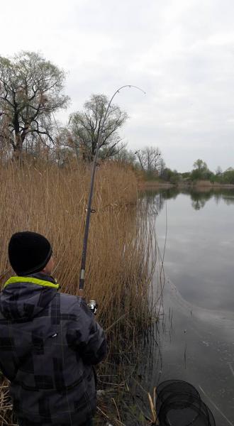 Zawody wędkarskie w Piekarach