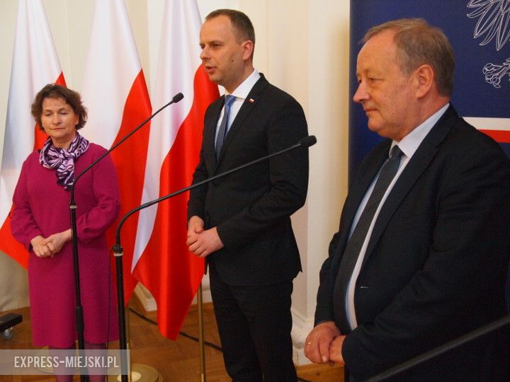 Konferencja w sprawie zapory