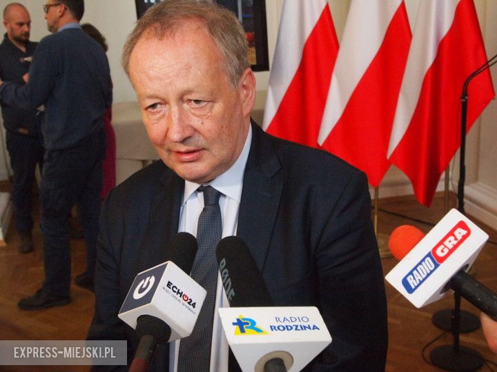 Konferencja w sprawie zapory