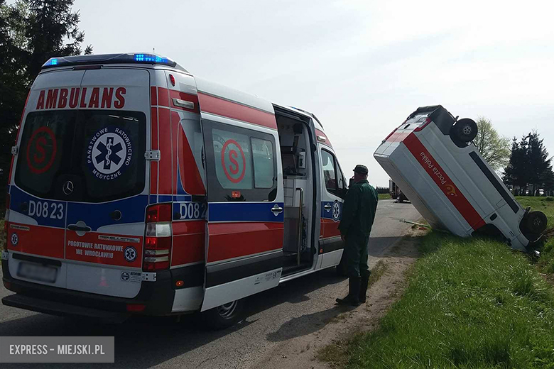 Wypadek z udziałem samochodów dostawczych