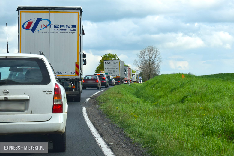 Pożar autobusu na drodze wojewódzkiej 346