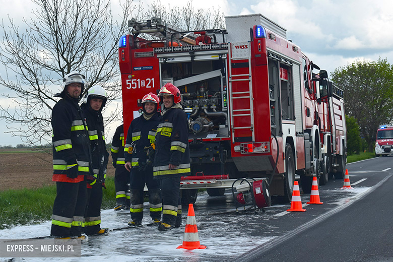Pożar autobusu na drodze wojewódzkiej 346