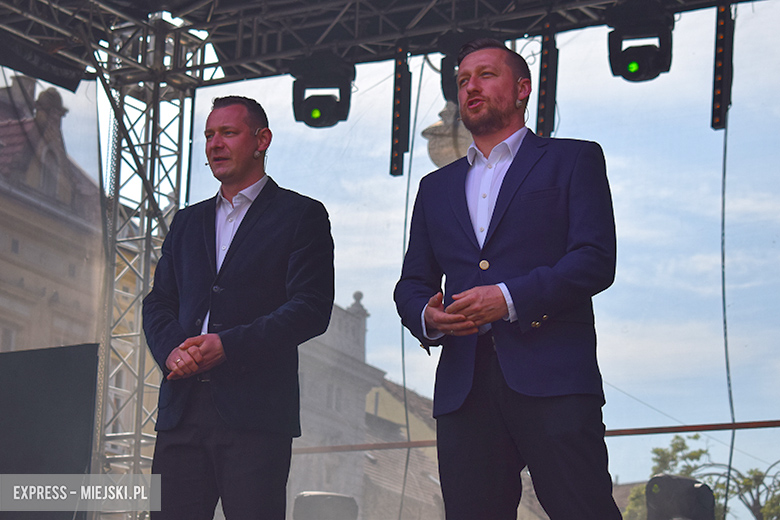 Znane kabarety na średzkiej scenie