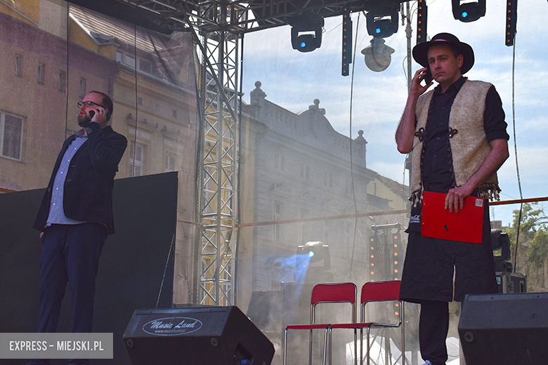 Znane kabarety na średzkiej scenie