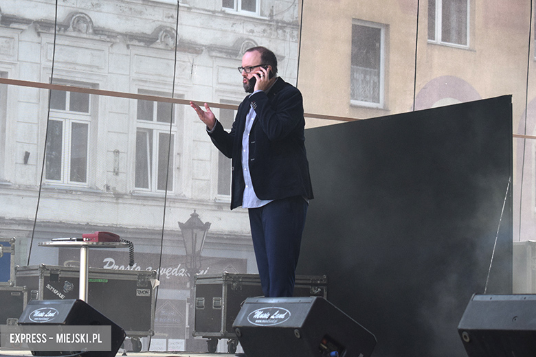 Znane kabarety na średzkiej scenie