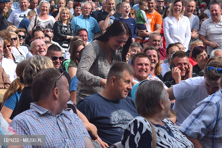 Znane kabarety na średzkiej scenie