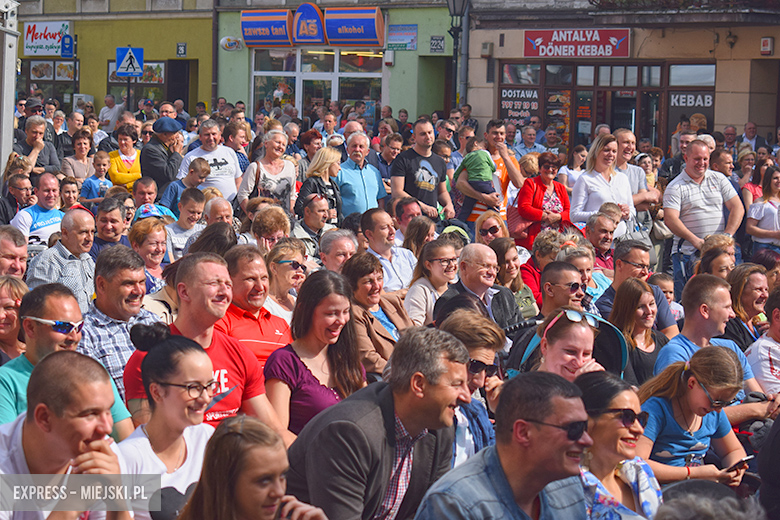 Znane kabarety na średzkiej scenie