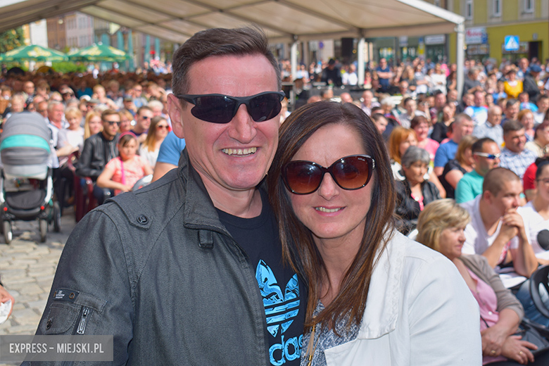 Znane kabarety na średzkiej scenie