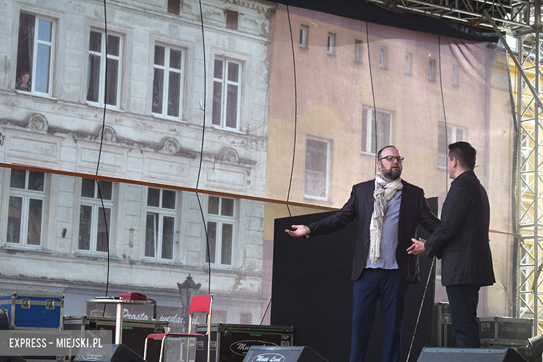 Znane kabarety na średzkiej scenie