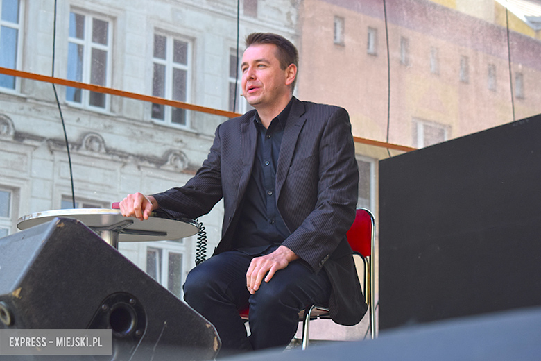 Znane kabarety na średzkiej scenie