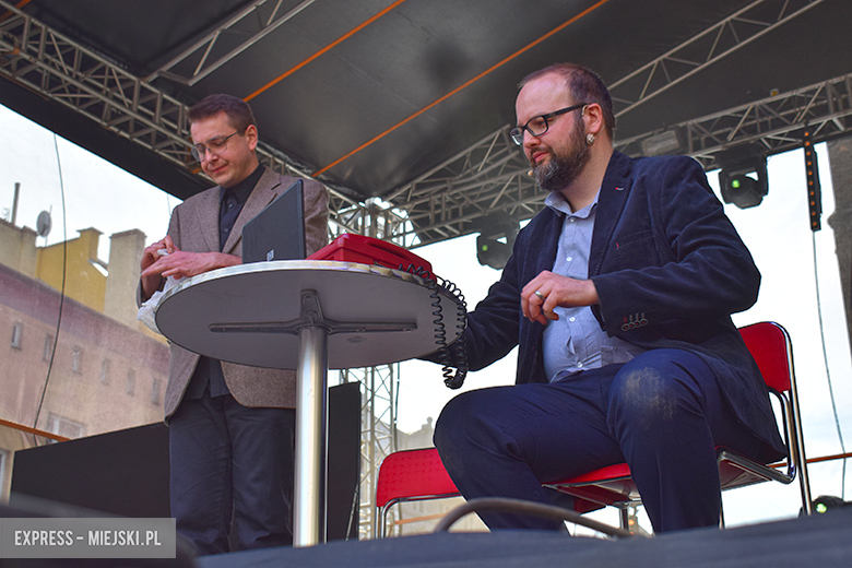 Znane kabarety na średzkiej scenie