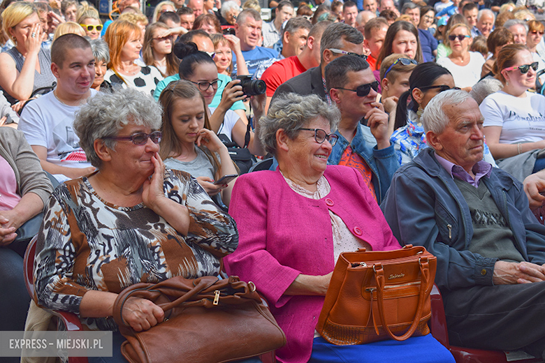 Znane kabarety na średzkiej scenie