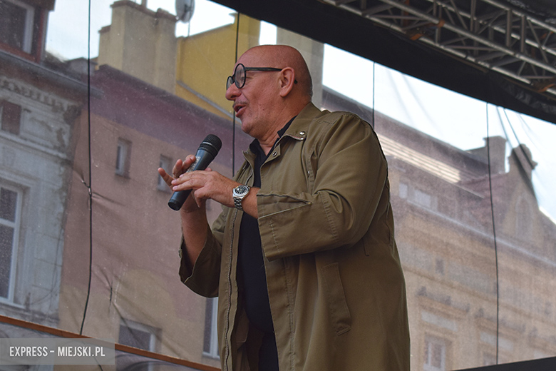 Znane kabarety na średzkiej scenie