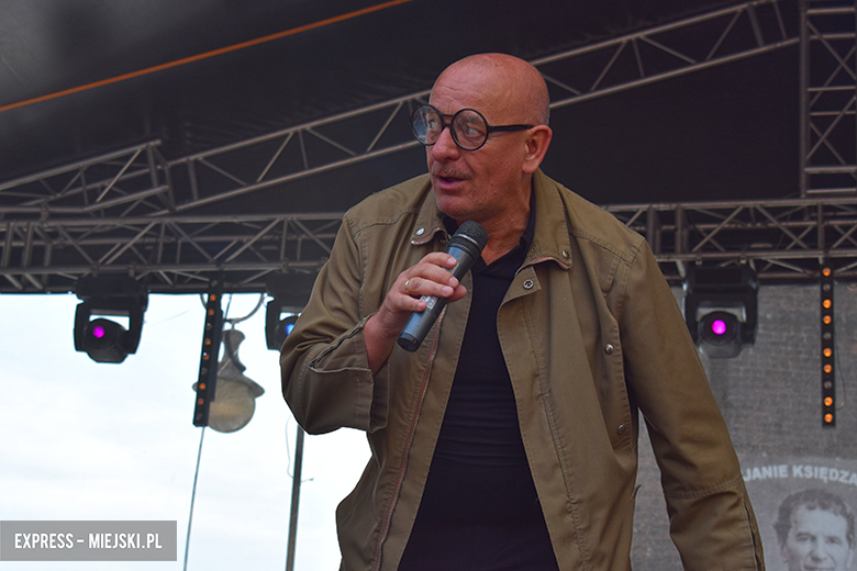 Znane kabarety na średzkiej scenie