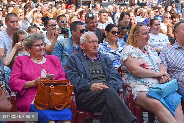 Znane kabarety na średzkiej scenie