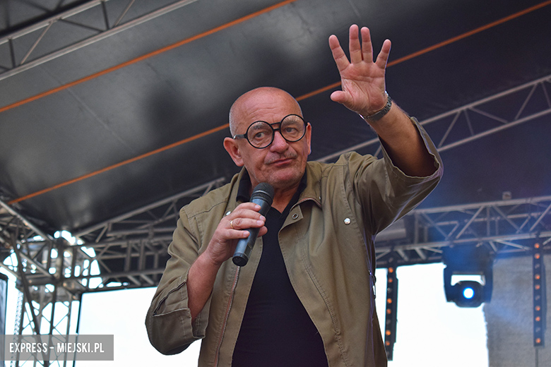 Znane kabarety na średzkiej scenie