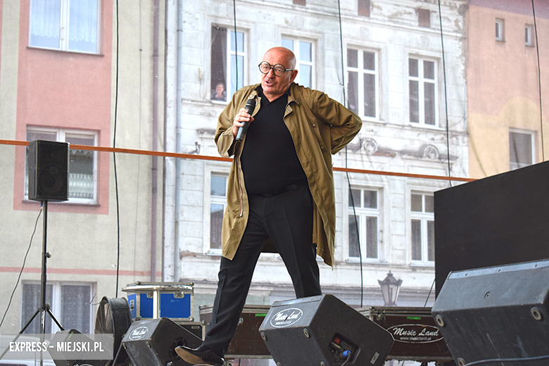 Znane kabarety na średzkiej scenie