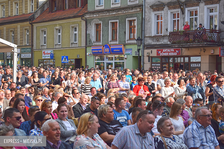 Znane kabarety na średzkiej scenie
