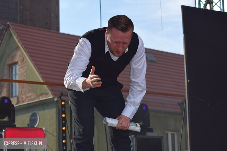 Znane kabarety na średzkiej scenie