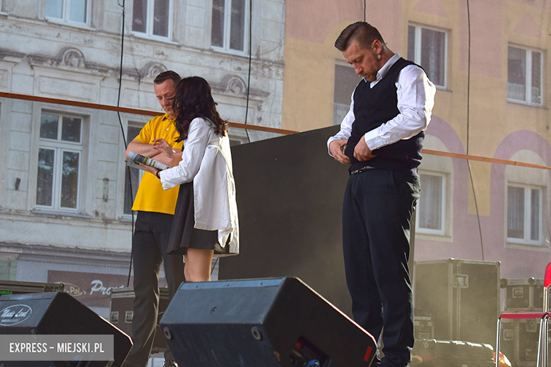 Znane kabarety na średzkiej scenie