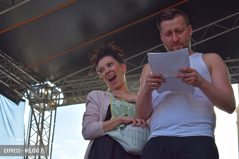 Znane kabarety na średzkiej scenie