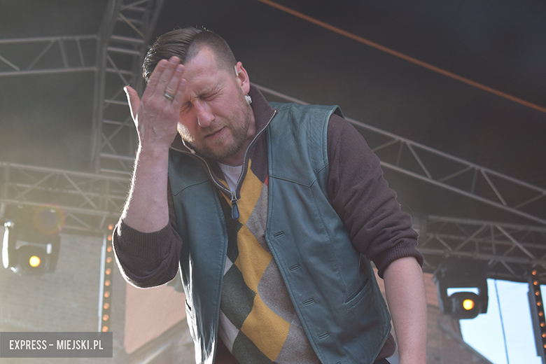 Znane kabarety na średzkiej scenie