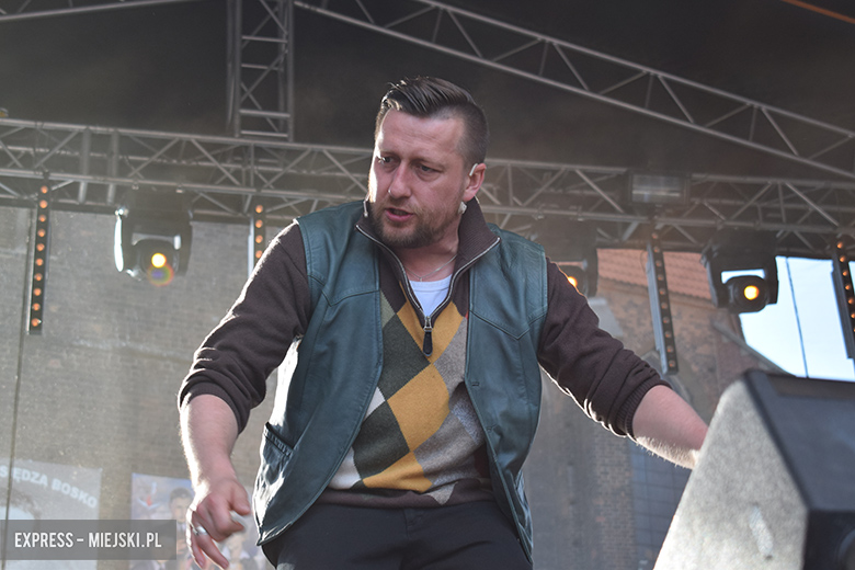 Znane kabarety na średzkiej scenie