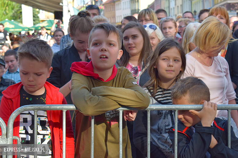 Znane kabarety na średzkiej scenie