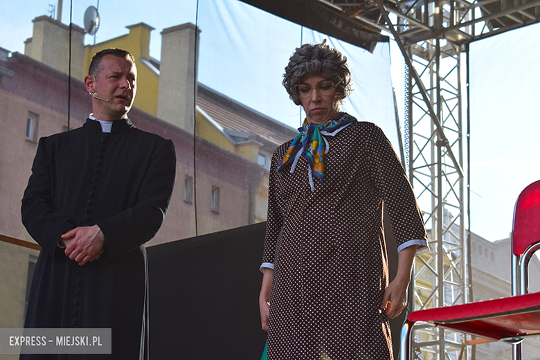 Znane kabarety na średzkiej scenie