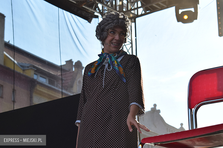 Znane kabarety na średzkiej scenie