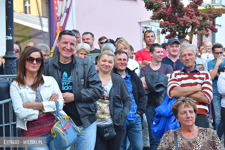 Znane kabarety na średzkiej scenie