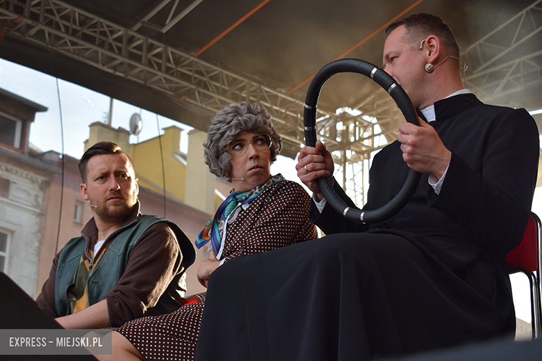 Znane kabarety na średzkiej scenie