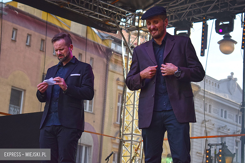 Znane kabarety na średzkiej scenie