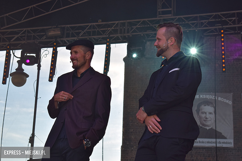 Znane kabarety na średzkiej scenie