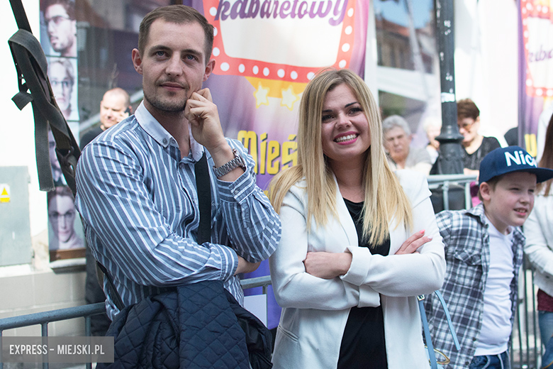 Znane kabarety na średzkiej scenie