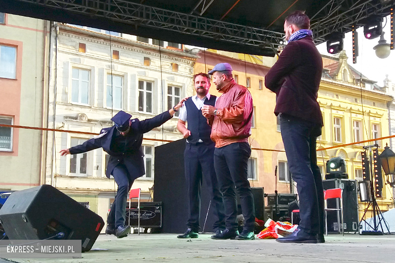 Znane kabarety na średzkiej scenie