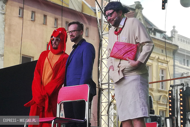 Znane kabarety na średzkiej scenie