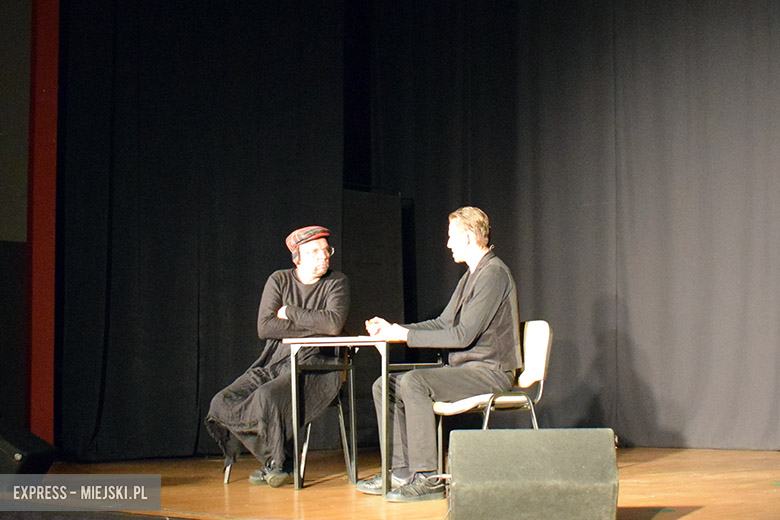 Występ kabaretu Ani Mru-Mru w Środzie Śląskiej