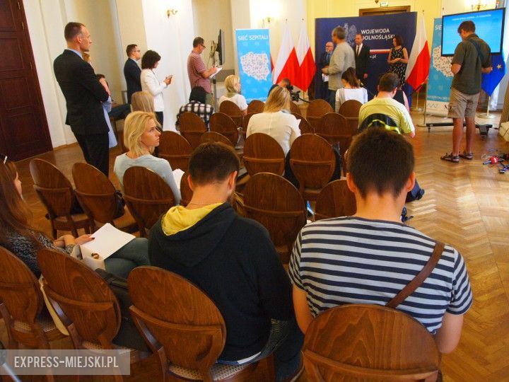 Konferencja w Dolnośląskim Urzędzie Wojewódzkiem w sprawie sieci szpitali