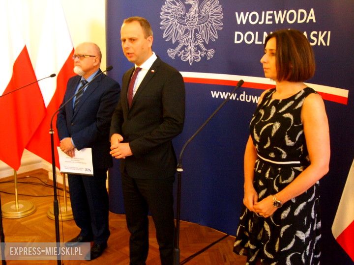 Konferencja w Dolnośląskim Urzędzie Wojewódzkiem w sprawie sieci szpitali