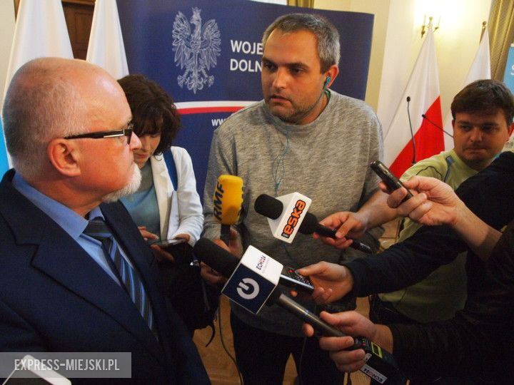 Konferencja w Dolnośląskim Urzędzie Wojewódzkiem w sprawie sieci szpitali