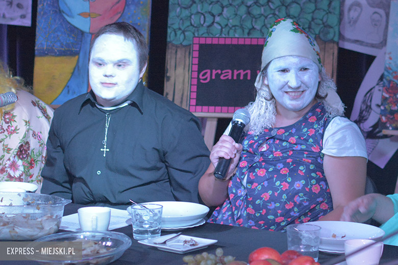 Spektakl uczestników warsztatów Ostoi