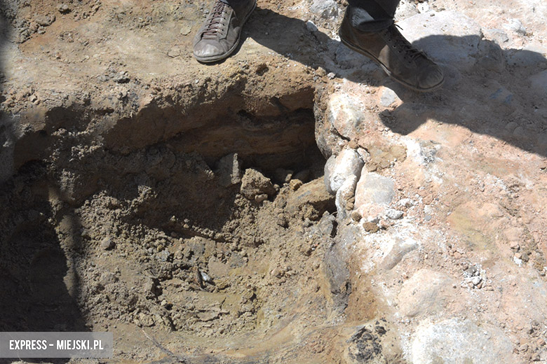 Fragmenty pręgierza na średzkim rynku