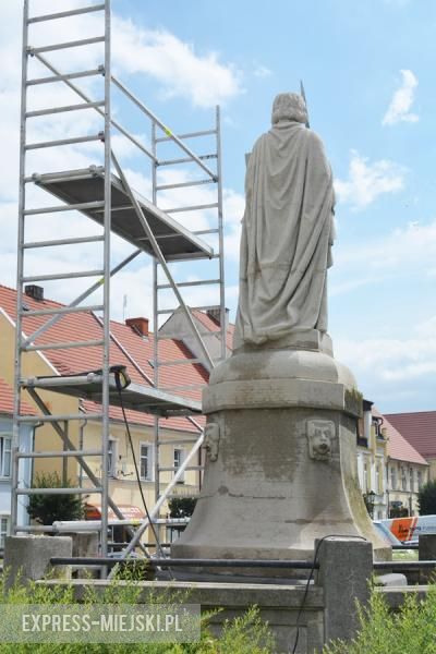 Renowacja pomnika Rolanda