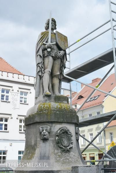 Renowacja pomnika Rolanda