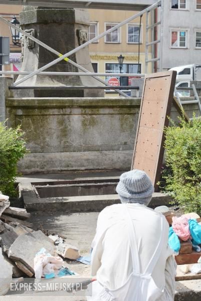 Renowacja pomnika Rolanda