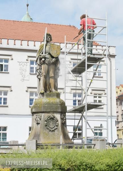 Renowacja pomnika Rolanda