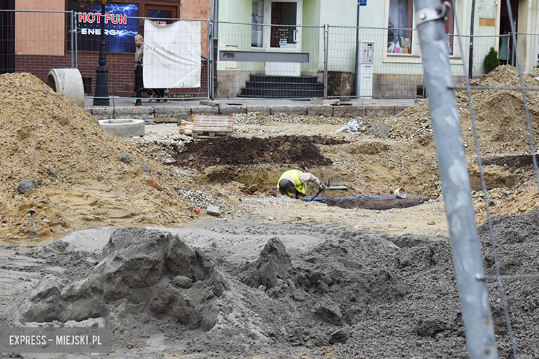 Przebudowa średzkiego rynku trwa